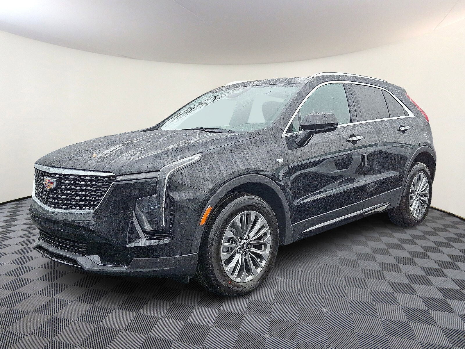2025 Cadillac XT4 Premium Luxury photo 2