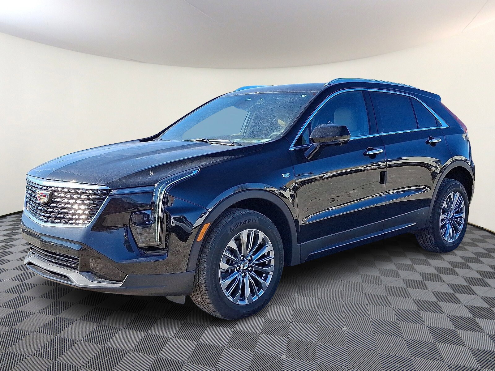 2025 Cadillac XT4 Premium Luxury photo 2