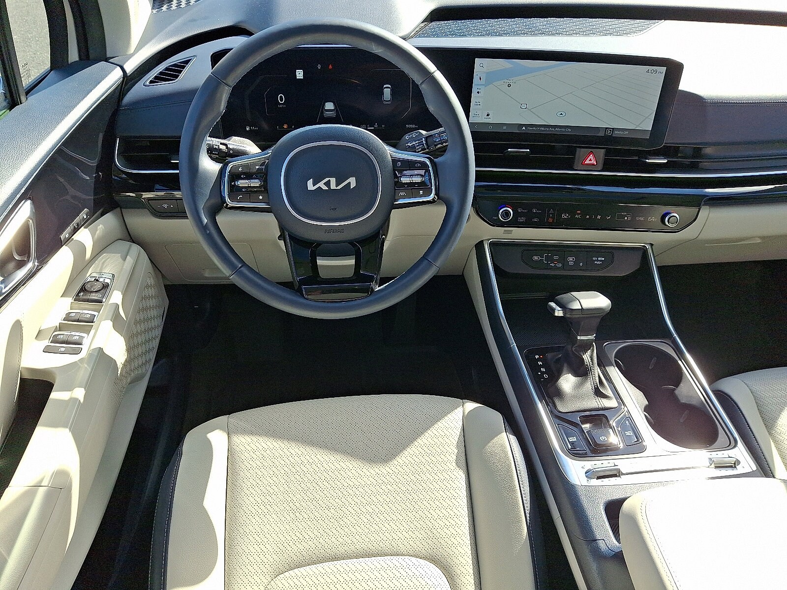 2025 Kia Carnival SX Prestige photo 2
