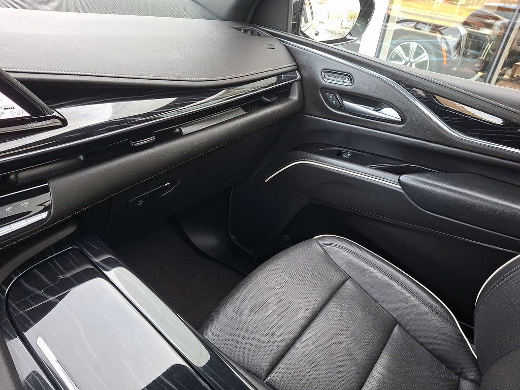 2024 Cadillac Escalade Sport - Photo 14
