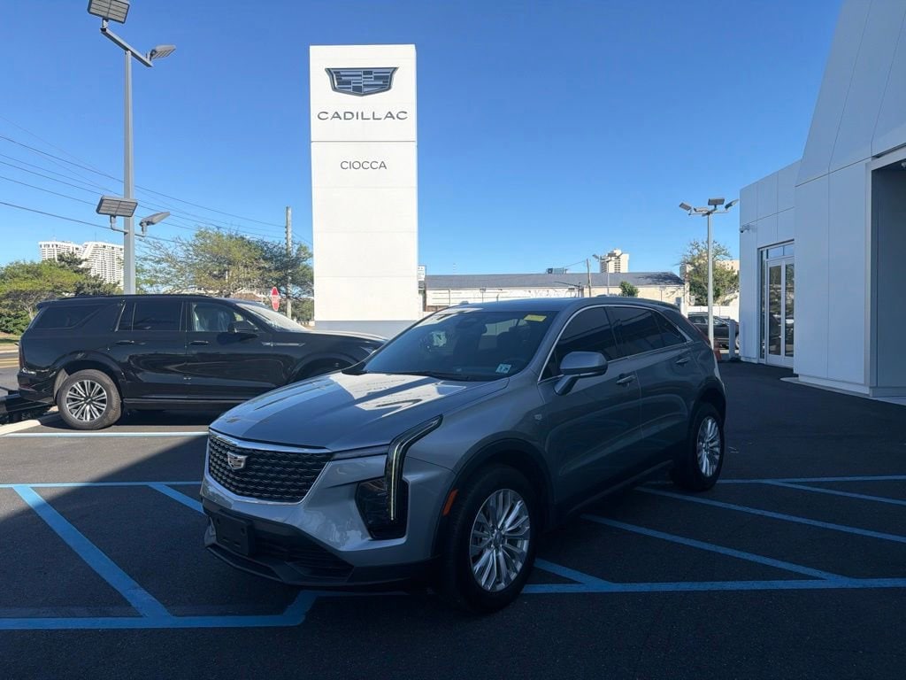 2024 Cadillac XT4 Luxury's photo