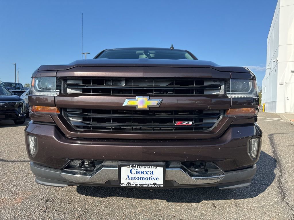 2016 Chevrolet Silverado 1500 LT photo 3