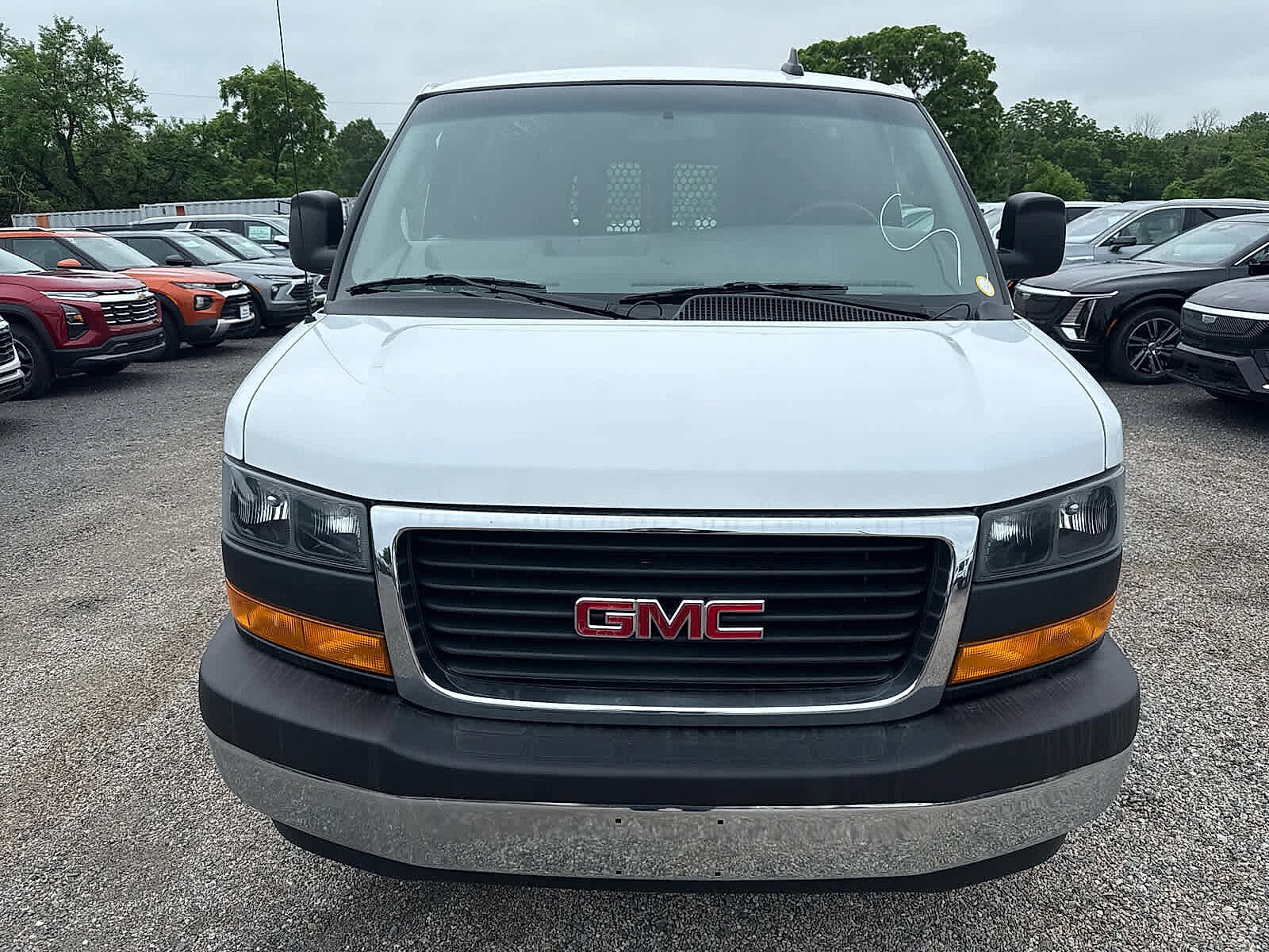 2022 Gmc Savana Cargo 2500 photo 4