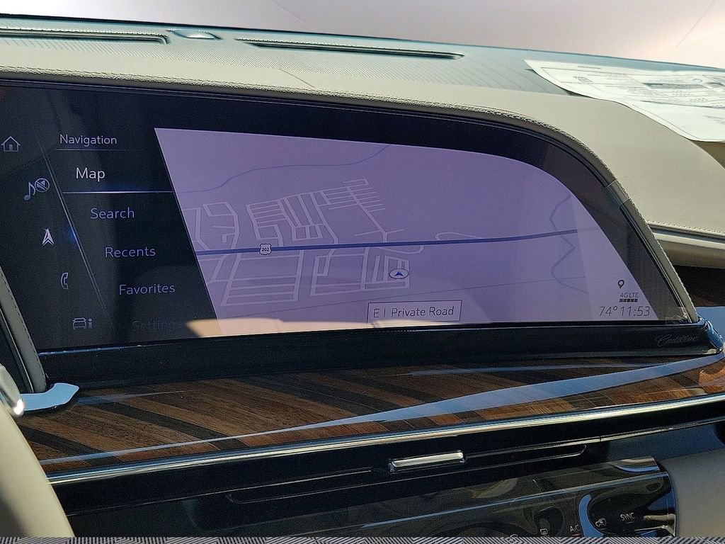 2024 Cadillac Escalade Premium Luxury Platinum photo 3