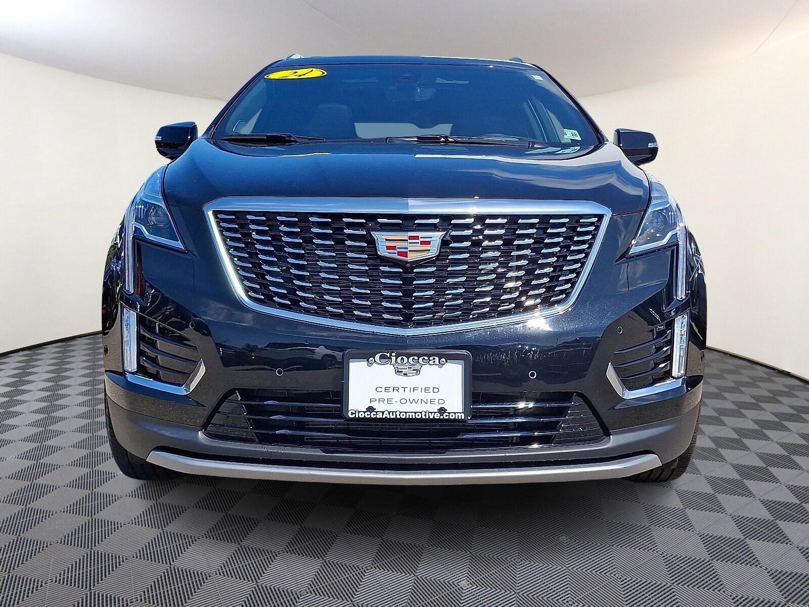 2024 Cadillac XT5 Premium Luxury photo 2
