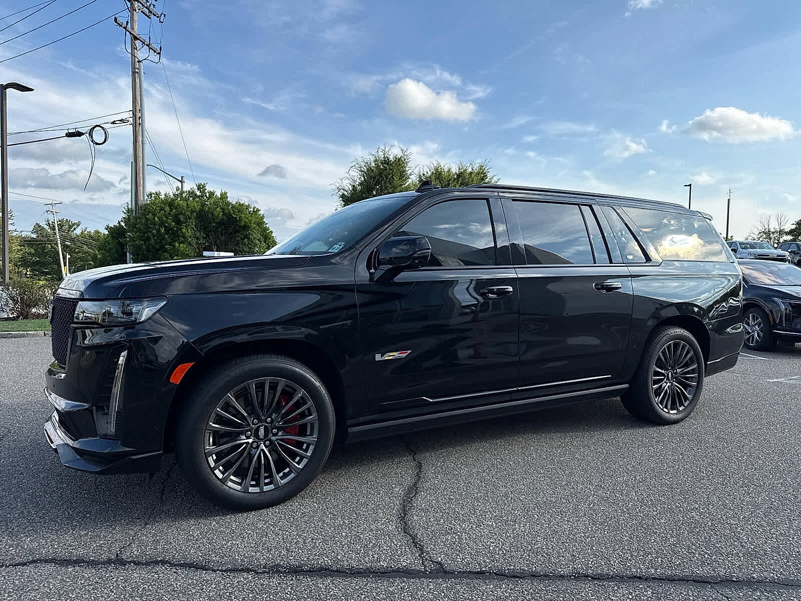 2023 Cadillac Escalade ESV V-Series photo 3