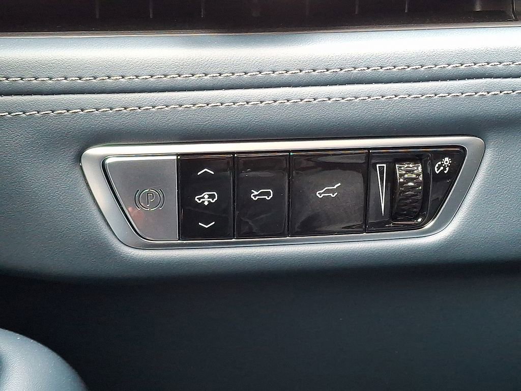 2025 Cadillac Escalade IQ Luxury 2 - Photo 16