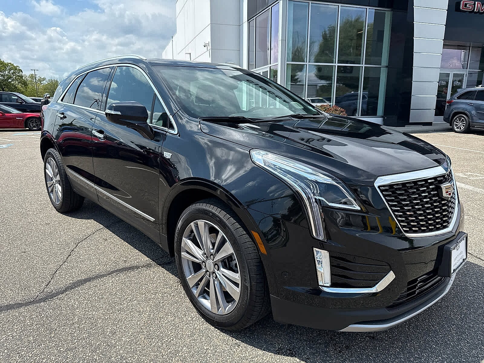 2024 Cadillac XT5 Premium Luxury photo 2