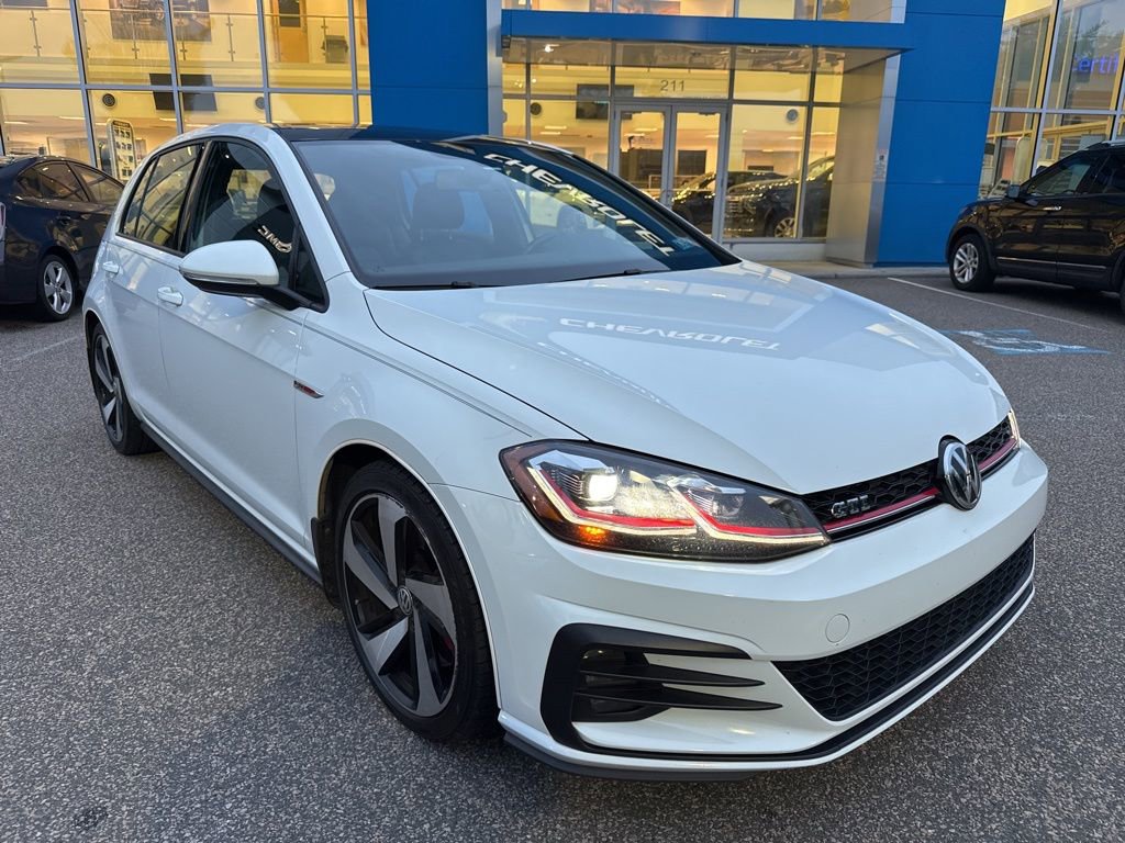 2018 Volkswagen Golf GTI S photo 2