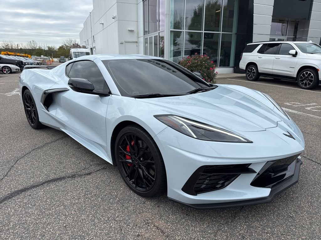 2023 Chevrolet Corvette Stingray 2LT photo 2