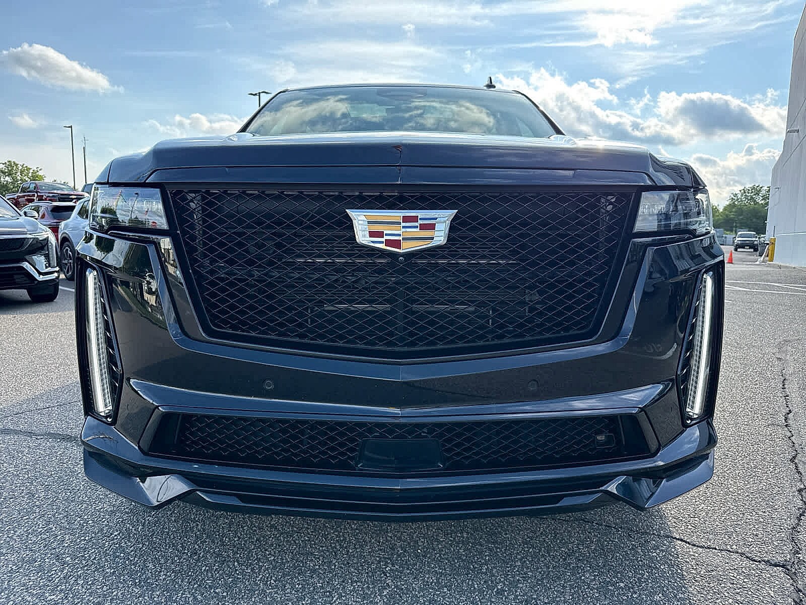 2023 Cadillac Escalade ESV V-Series photo 2