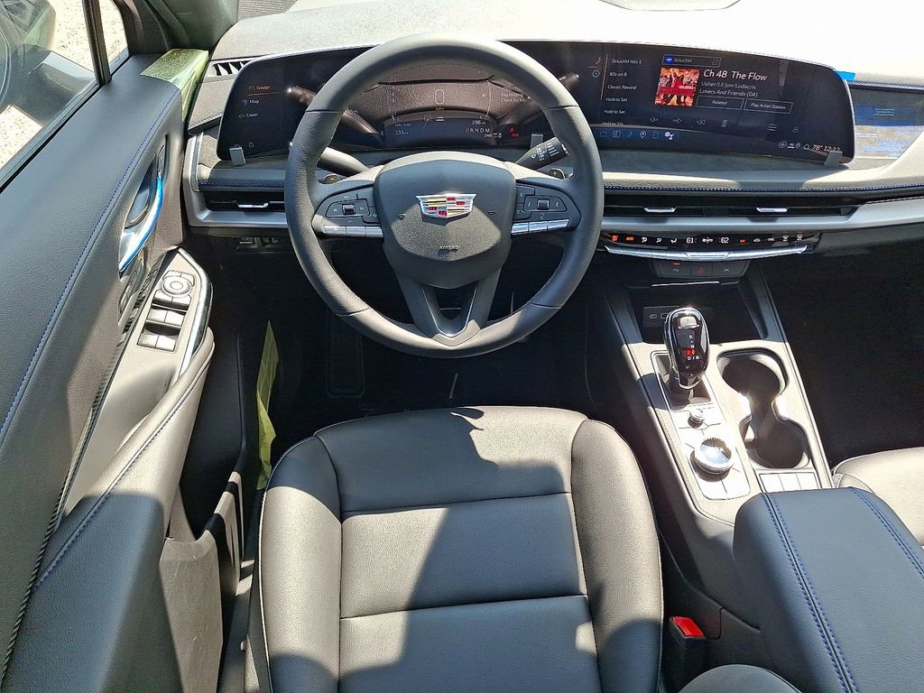 2025 Cadillac XT4 Sport photo 2