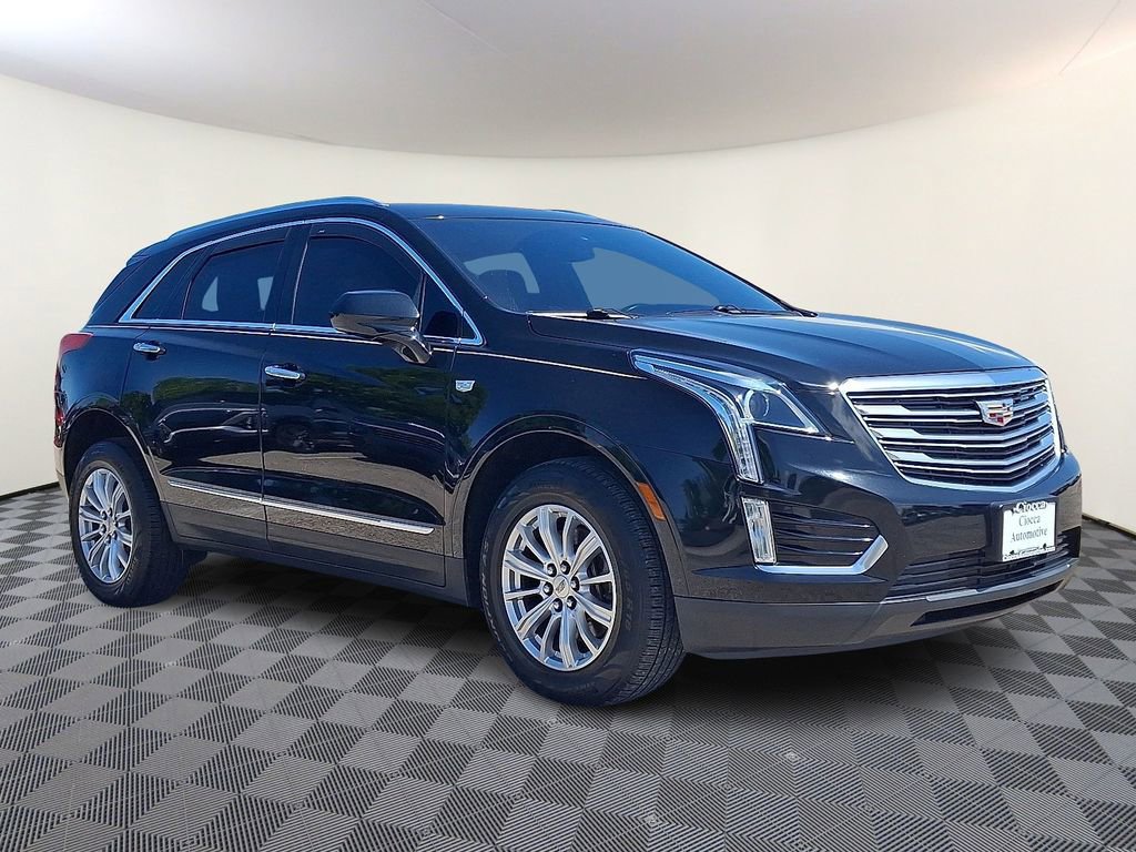 2017 Cadillac XT5 Base photo 2