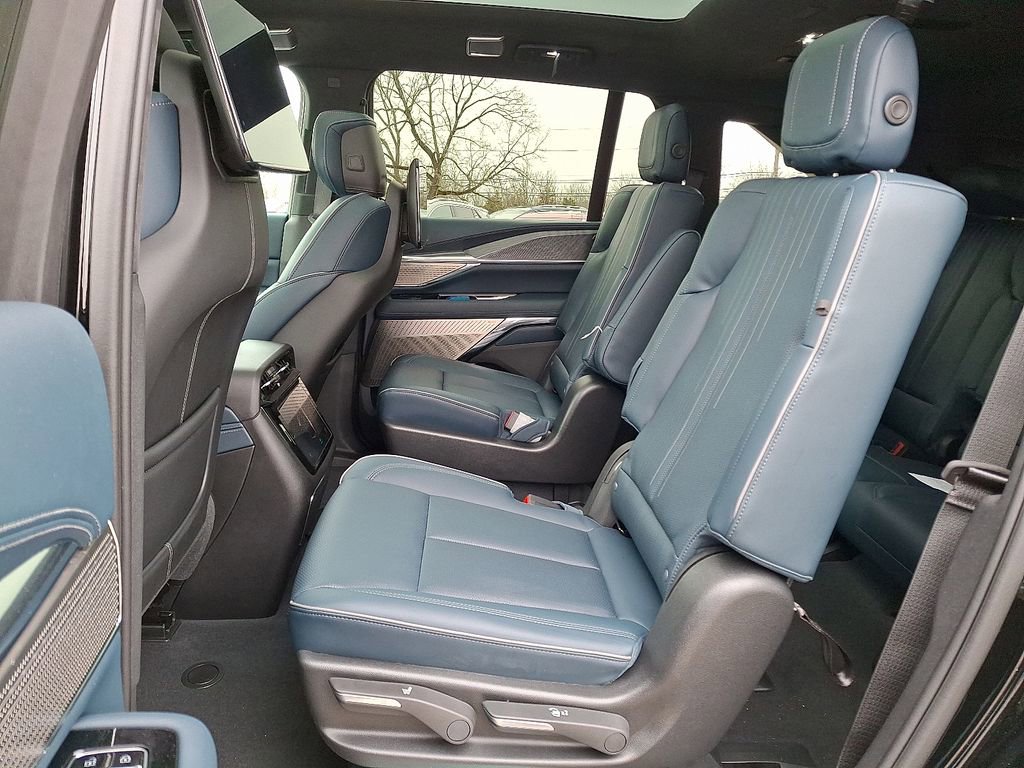 2025 Cadillac Escalade IQ Luxury 2 - Photo 28