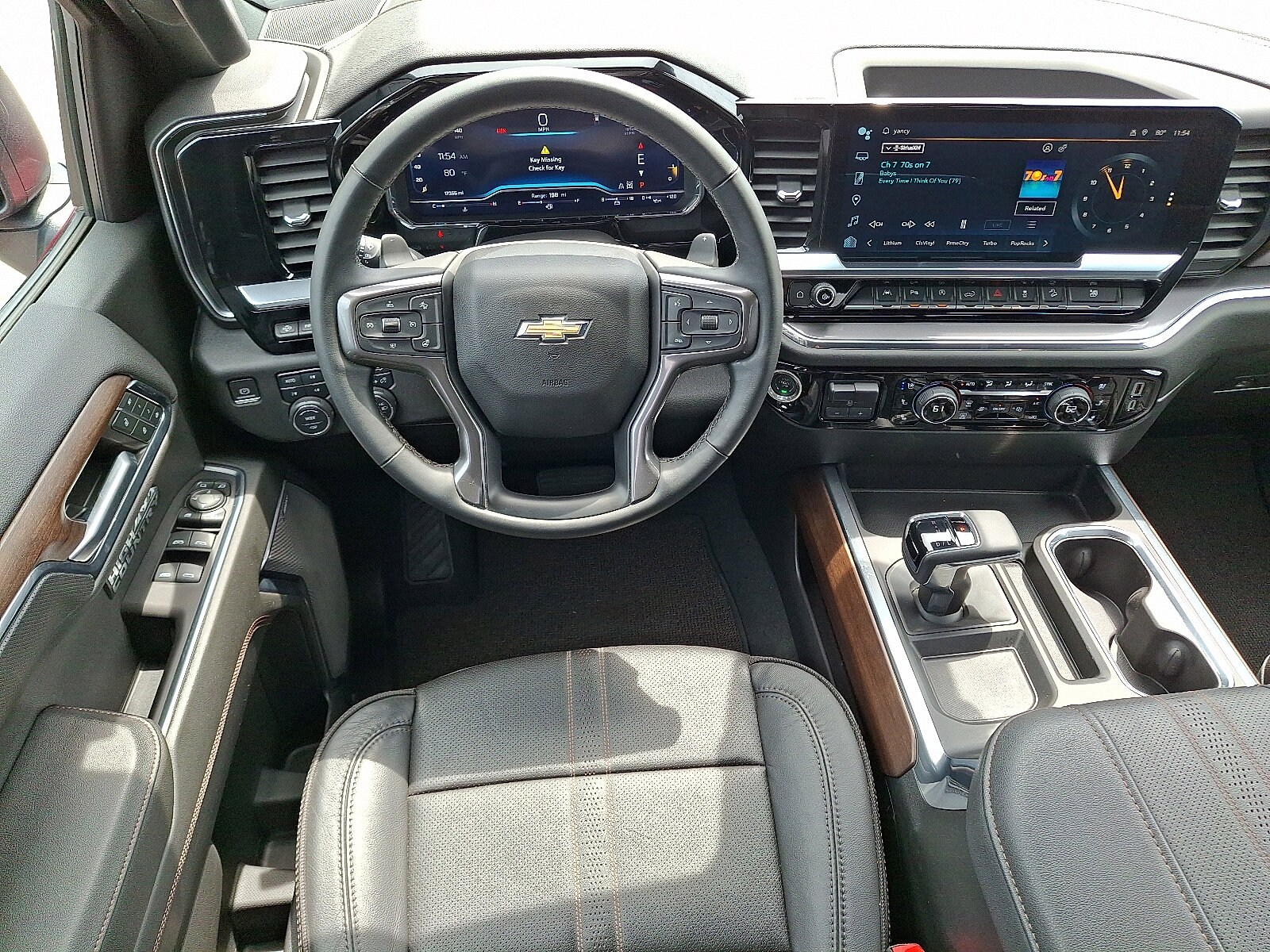 2024 Chevrolet Silverado 1500 High Country photo 2