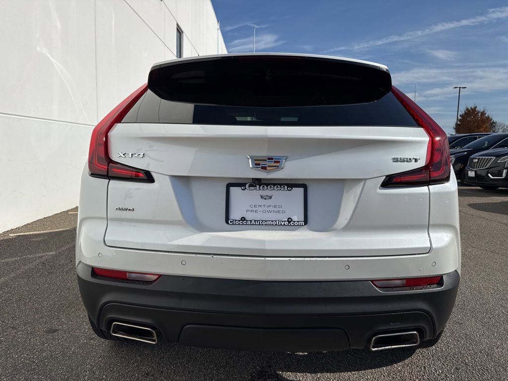 2023 Cadillac XT4 Luxury photo 4