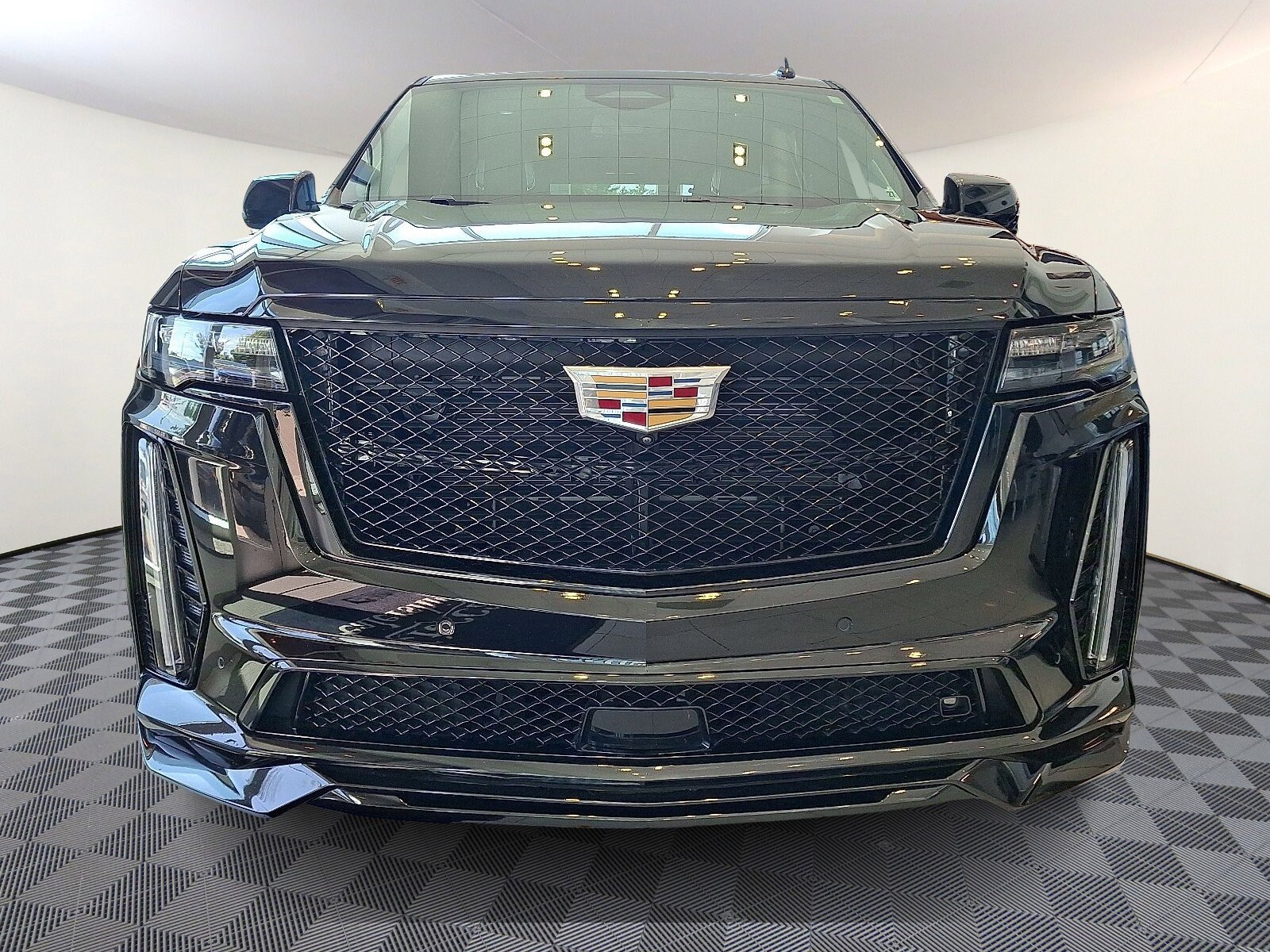 2023 Cadillac Escalade ESV V-Series photo 2