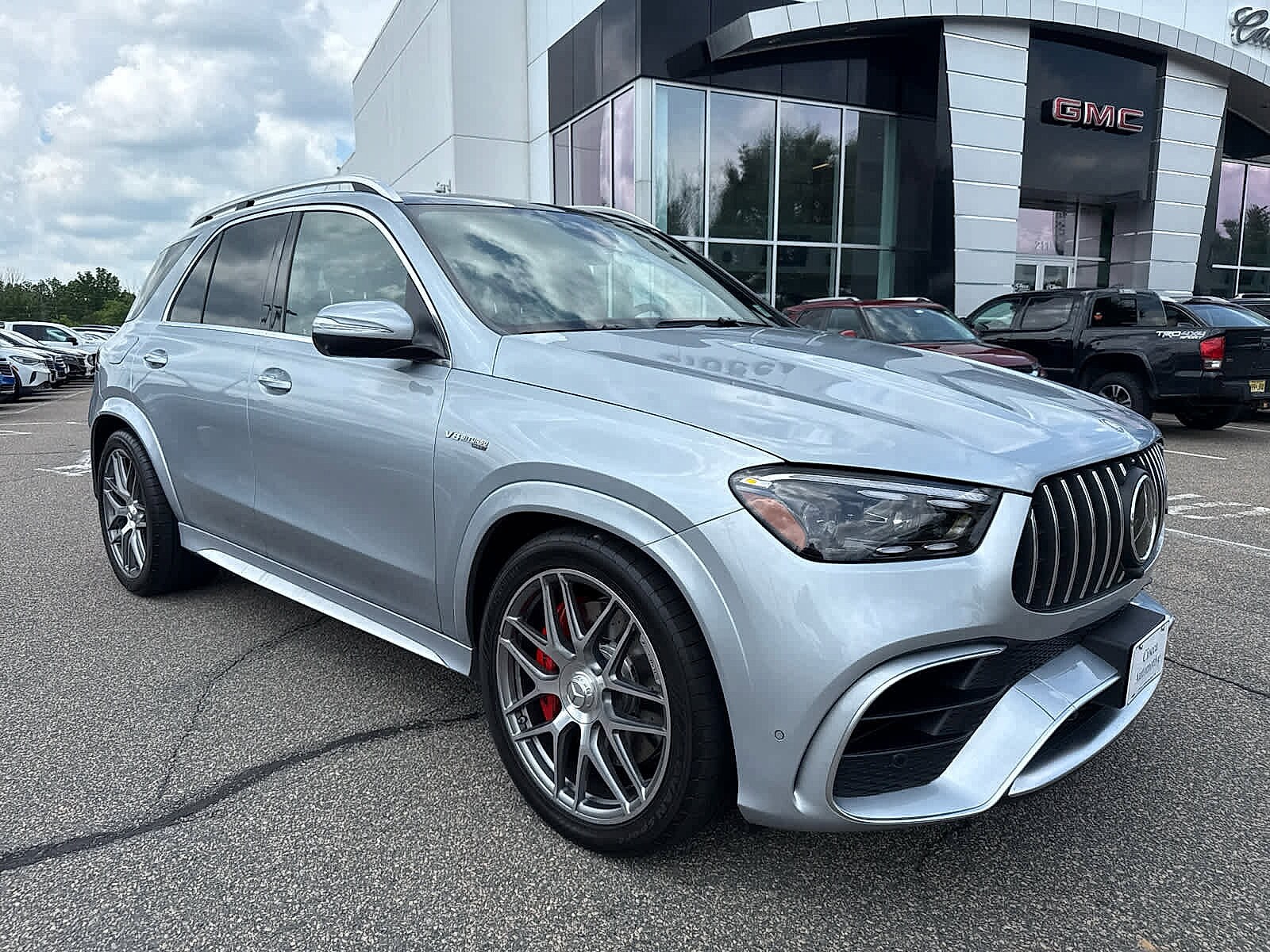 2024 Mercedes Benz GLE S photo 2