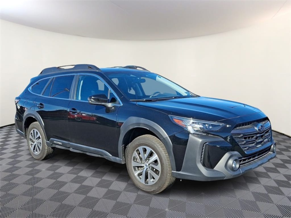 Used 2023 Subaru Outback Premium SUV