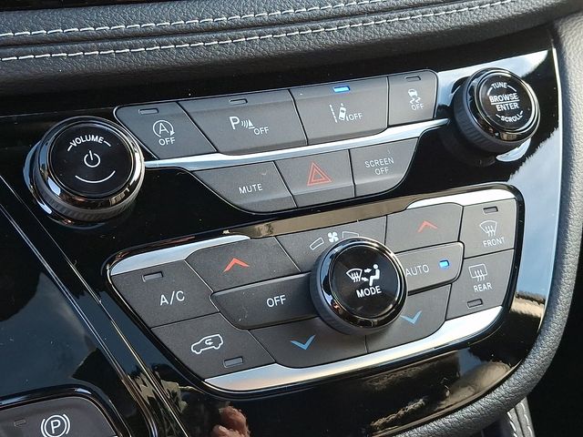 2026 Chrysler Pacifica Select - Photo 18