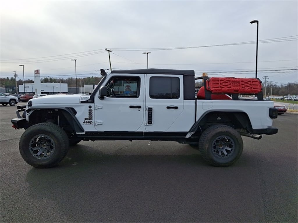 Used 2023 Jeep Gladiator Sport Truck Crew Cab