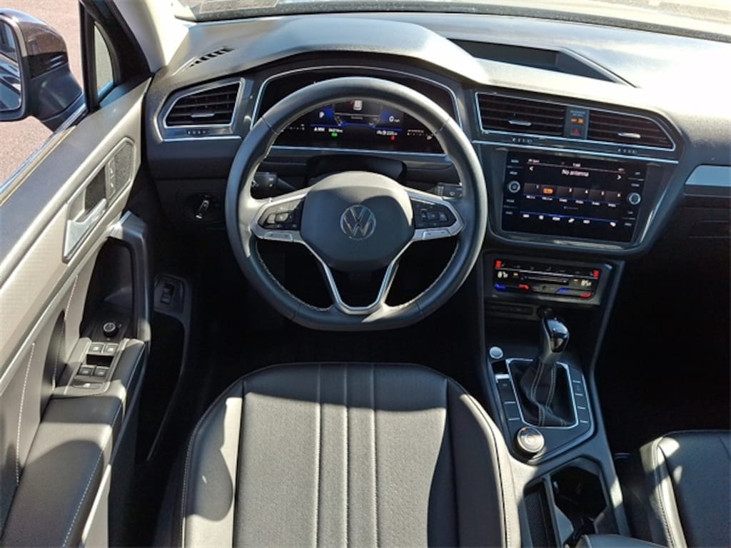Used 2022 Volkswagen Tiguan 2.0T SE SUV