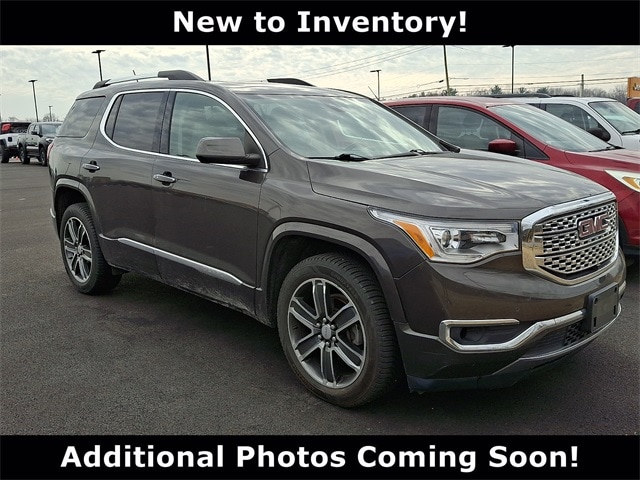 2019 GMC Acadia Denali's photo