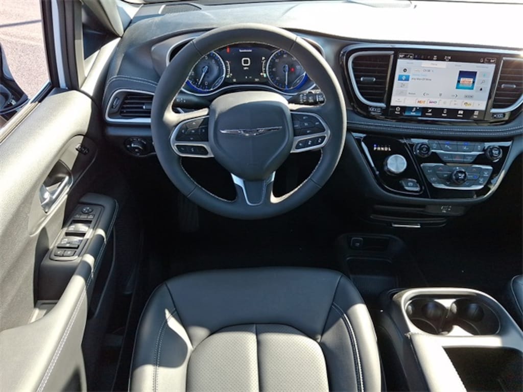 New 2026 Chrysler Pacifica SELECT AWD Passenger Van