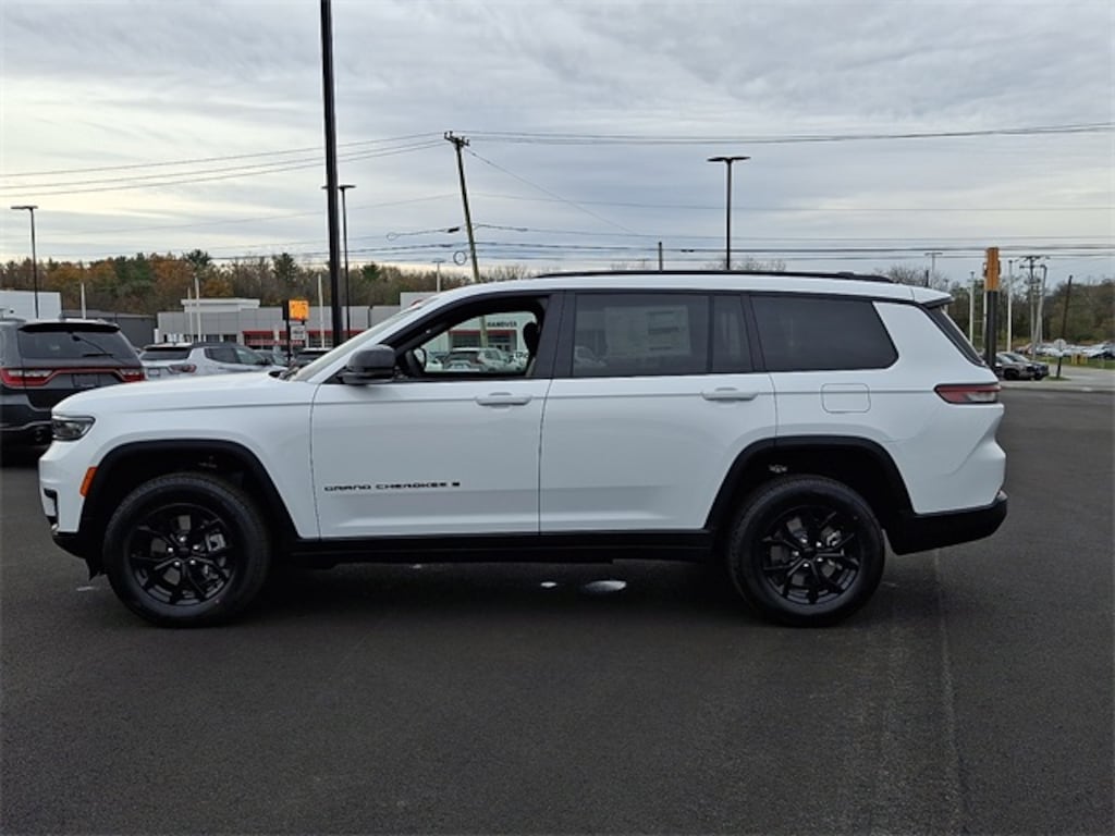 New 2025 Jeep Grand Cherokee L ALTITUDE X 4X4 Sport Utility