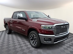 2026 Ram 1500 LARAMIE CREW CAB 4X4 5'7 BOX Pickup