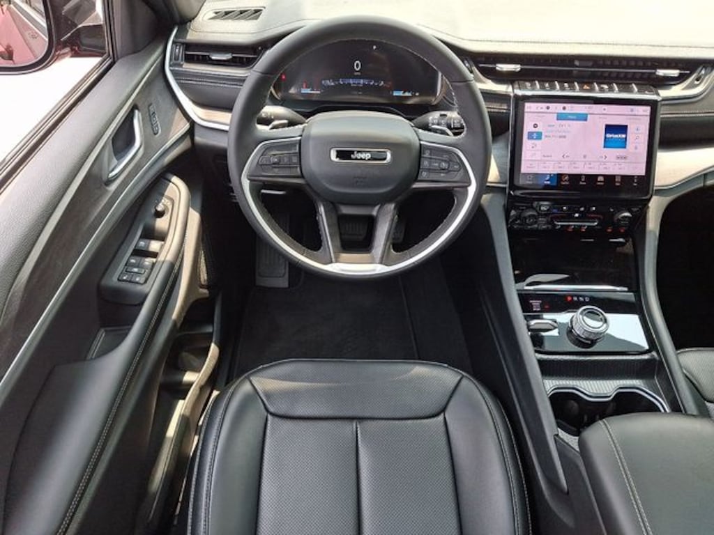 Used 2025 Jeep Grand Cherokee Limited SUV