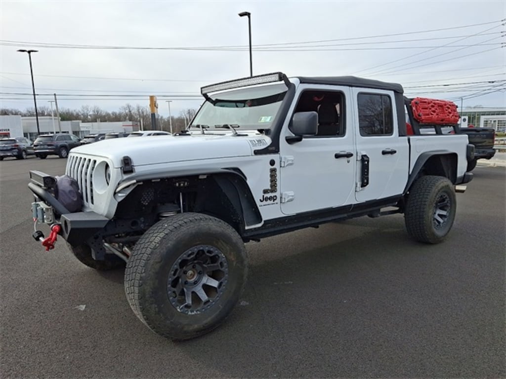Used 2023 Jeep Gladiator Sport Truck Crew Cab