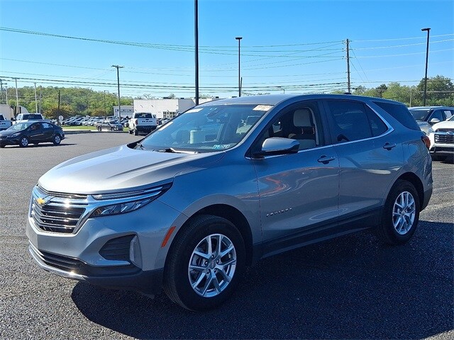2023 Chevrolet Equinox LT photo 3