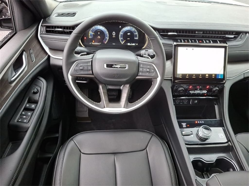 New 2025 Jeep Grand Cherokee LIMITED 4X4 Sport Utility