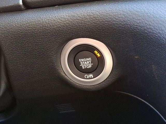 2026 Chrysler Pacifica Select - Photo 20