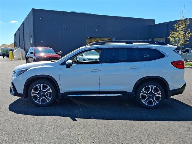 2023 Subaru Ascent Limited photo 3