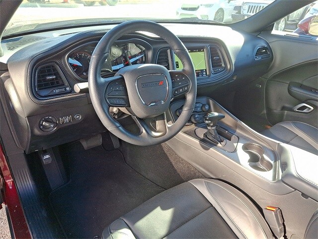 2023 Dodge Challenger SXT photo 2