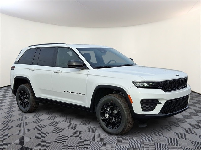 2025 Jeep Grand Cherokee Altitude's photo