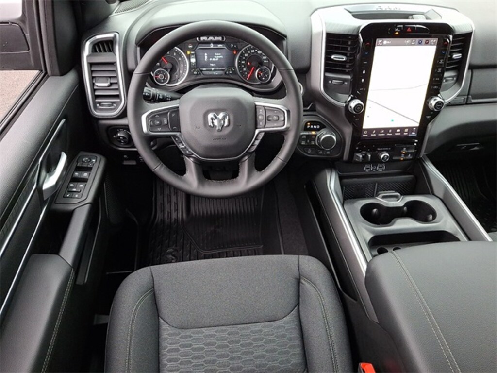 New 2026 Ram 1500 BIG HORN CREW CAB 4X4 5'7 BOX Pickup