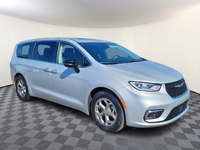 2024 Chrysler Pacifica Limited Van Passenger Van
