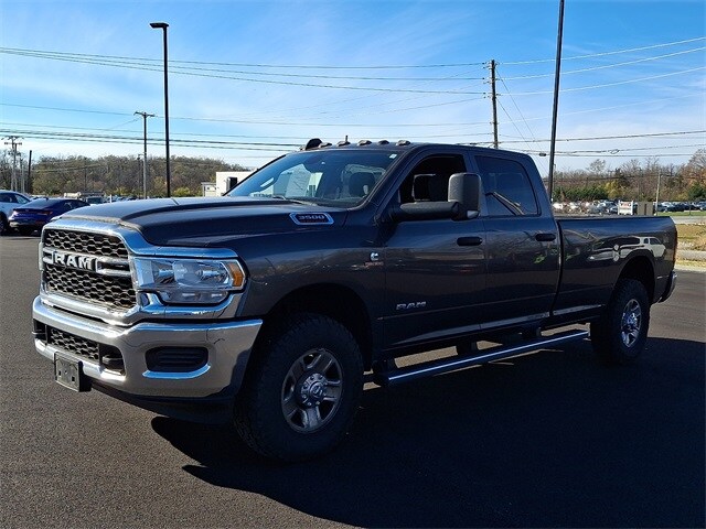 2022 Ram 3500 Tradesman photo 3