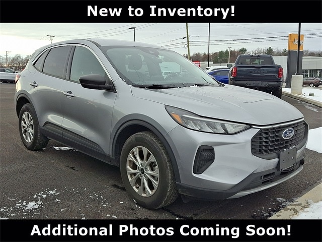 2023 Ford Escape Active's photo