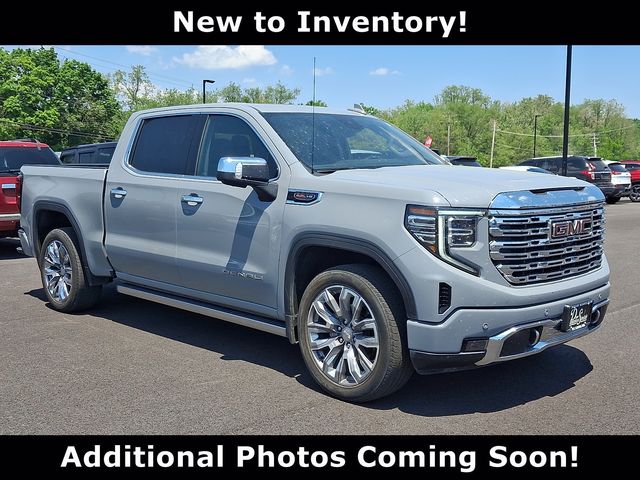 2024 GMC Sierra 4WD Crew Cab Short Box Denali's photo