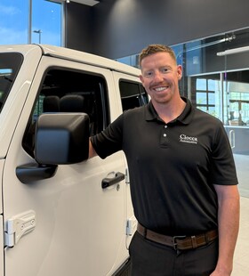 Staff member Jordan Ecker from ID_6f1c68b42e27