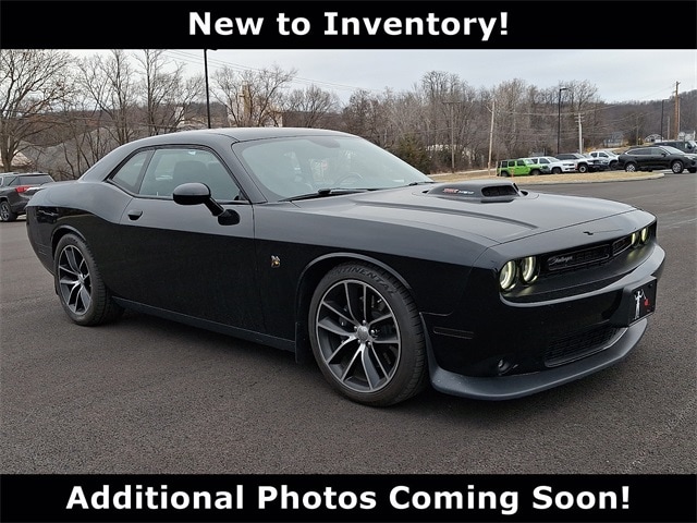 2016 Dodge Challenger Scat Pack's photo