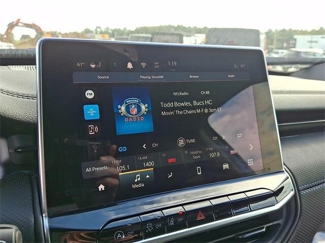 2026 Jeep Compass Latitude Altitude Special Edition photo 3