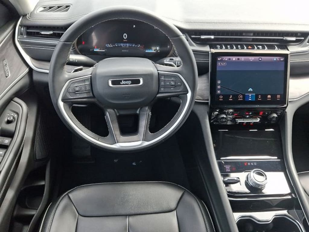Used 2023 Jeep Grand Cherokee Limited SUV