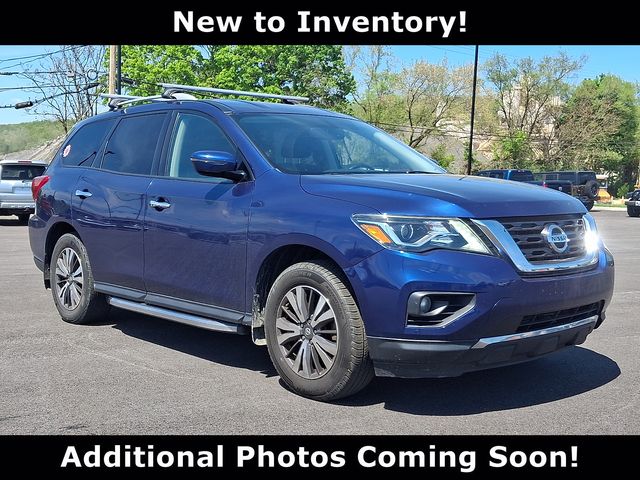 2017 Nissan Pathfinder SV