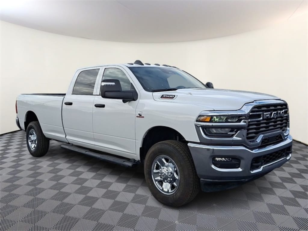 New 2026 Ram 3500 TRADESMAN CREW CAB 4X4 8' BOX Pickup