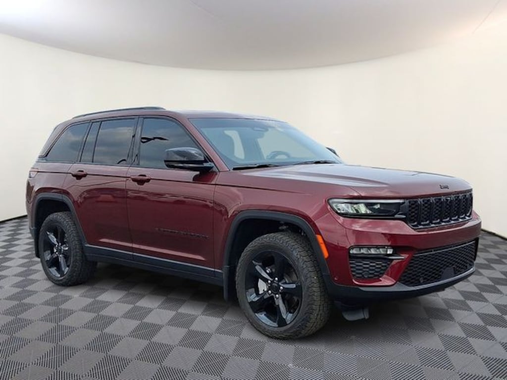 Used 2025 Jeep Grand Cherokee Limited SUV
